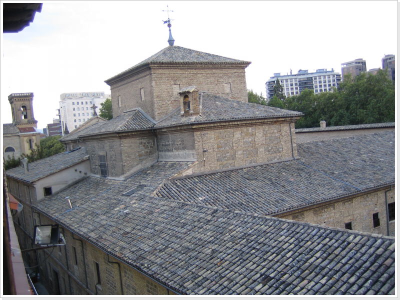 Blick aus dem Hotelfenster in Pamplona