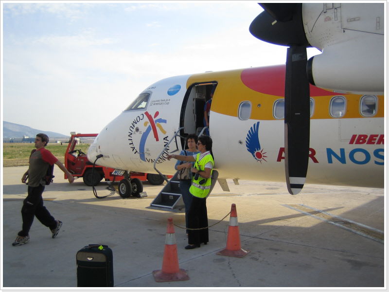 Die Propellermaschine für den Weiterflug nach Pamplona